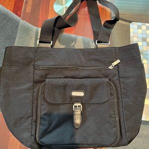 Baggallini black tote bag